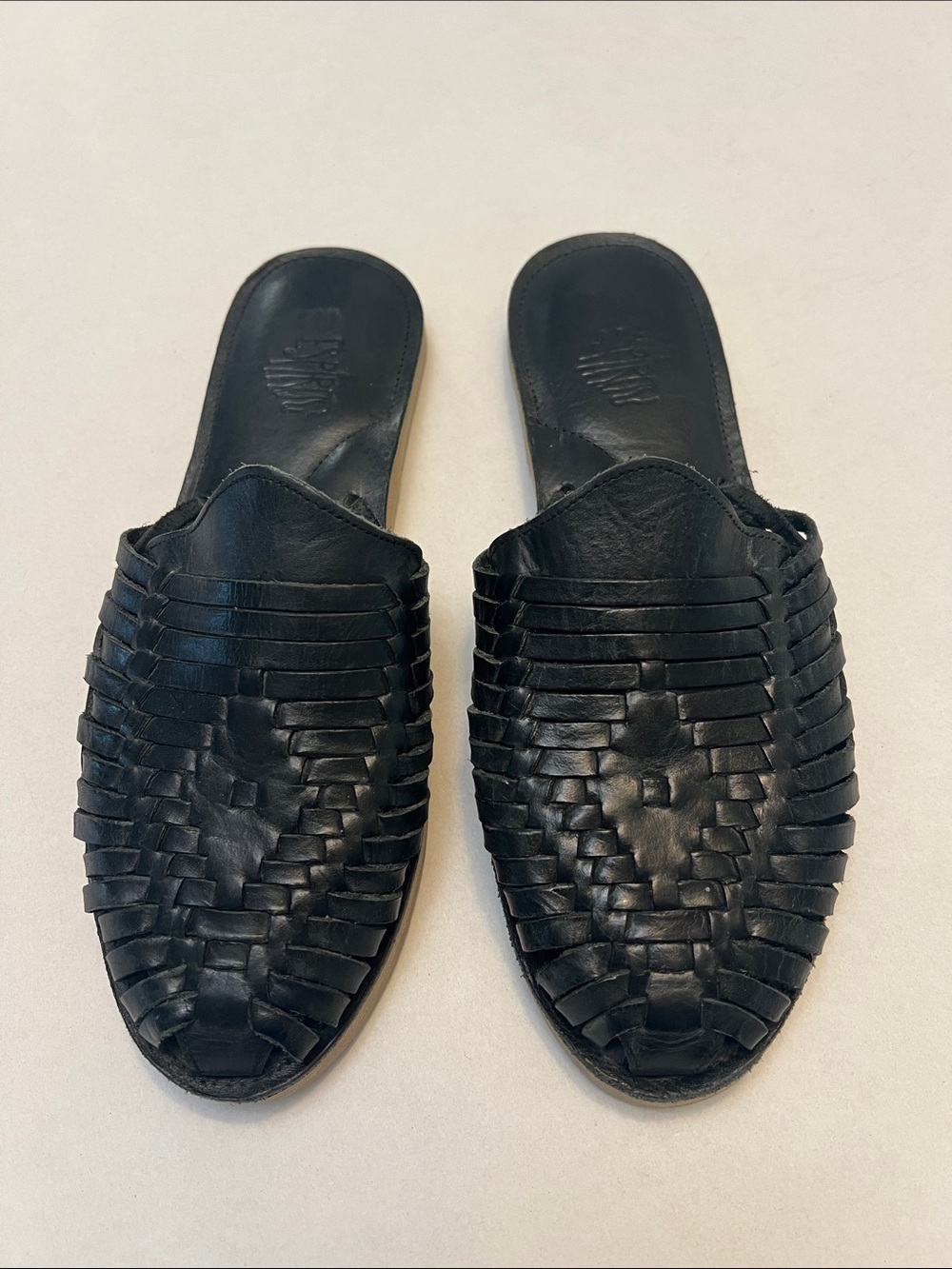 ESPIRITU WOMEN’S HUARACHES SLIP ON SHOE SANDALS BLACK LEATHER SIZE 10